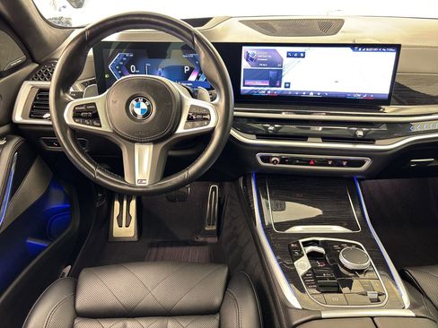 Used 2024 BMW X7 xDrive40i w/ M Sport Package image 29