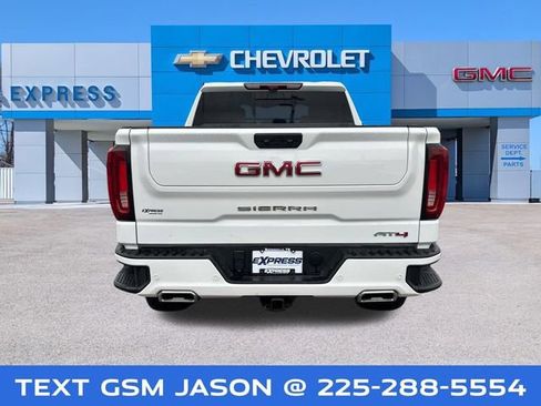 Used 2024 GMC Sierra 1500 AT4 w/ Technology Package AWD/4WD image 4