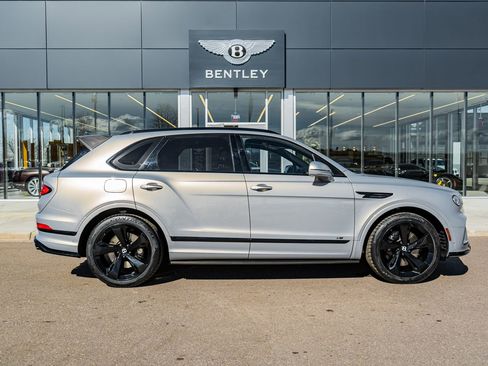 Certified 2022 Bentley Bentayga AWD/4WD image 14