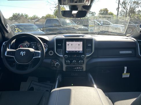 New 2026 RAM 1500 4x4 Crew Cab image 37