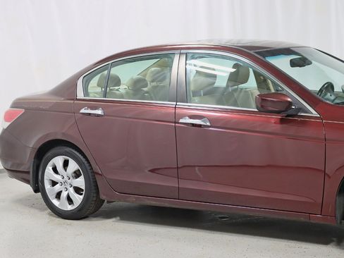 Used 2010 Honda Accord EX-L image 3