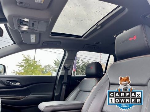 Used 2023 GMC Acadia AT4 w/ Technology Package image 20