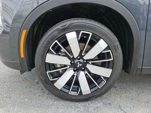 Used 2025 Mitsubishi Outlander SE AWD/4WD image 29