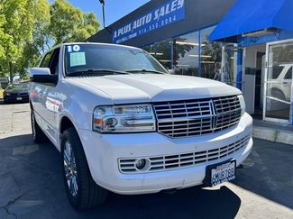 Used 2010 Lincoln Navigator 2WD image 1