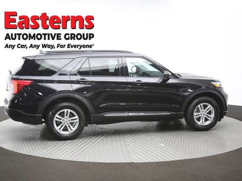 Used 2023 Ford Explorer XLT w/ Equipment Group 202A AWD/4WD image 43