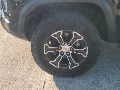 Used 2023 GMC Canyon AT4 w/ AT4 Premium Package image 11