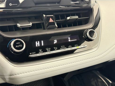 Certified 2022 Toyota Corolla SE w/ Carpet Mat Package (TMS) image 23