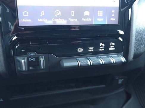 New 2026 RAM 3500 Tradesman AWD/4WD image 34