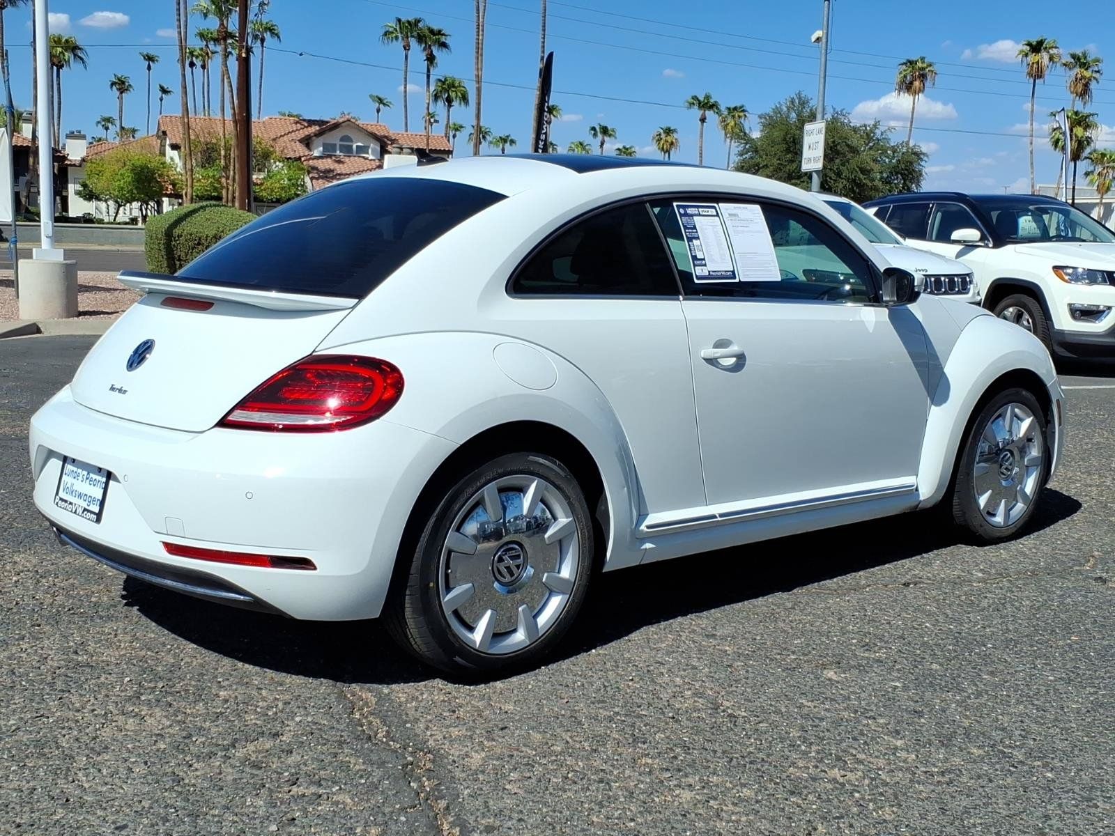 Used 2019 Volkswagen Beetle 2.0T SE FWD image 7