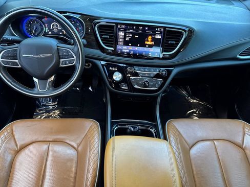 Used 2021 Chrysler Pacifica Pinnacle image 12