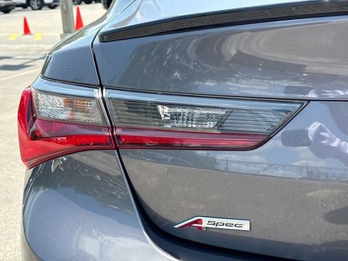 Used 2020 Acura ILX FWD image 10