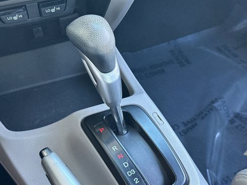 Used 2012 Honda Civic EX-L image 18