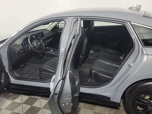 Certified 2023 Honda Accord EX-L image 16