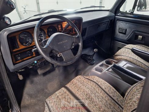 Used 1993 Dodge D/W Truck 250 AWD/4WD image 11