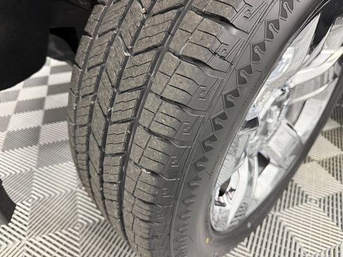 Used 2017 Chevrolet Silverado 1500 LTZ w/ Sport Package image 28