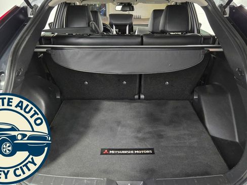 Used 2023 Mitsubishi Eclipse Cross SE image 32