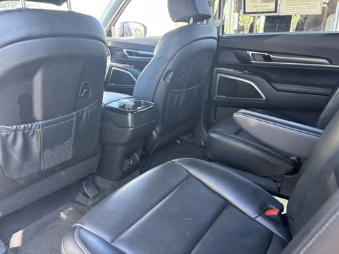 Certified 2025 Kia Telluride S AWD/4WD image 15