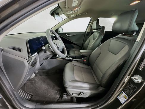 Used 2024 Kia Niro Wind image 13