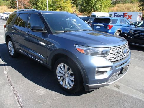 Used 2020 Ford Explorer Limited w/ Class III Trailer Tow Package image 2