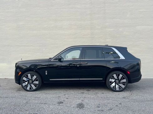 New 2026 Rolls-Royce Cullinan image 3