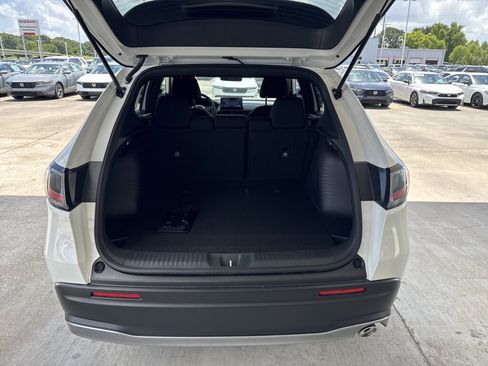 New 2027 Honda HR-V Sport image 4