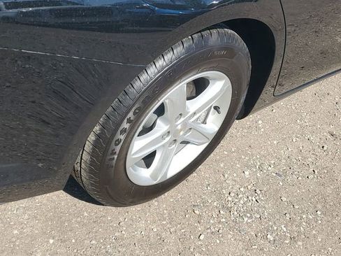 Used 2023 Chevrolet Malibu LS FWD image 5