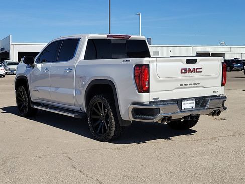 Used 2024 GMC Sierra 1500 SLT image 3