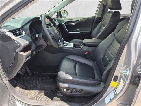 Used 2020 Toyota RAV4 Limited AWD/4WD image 16