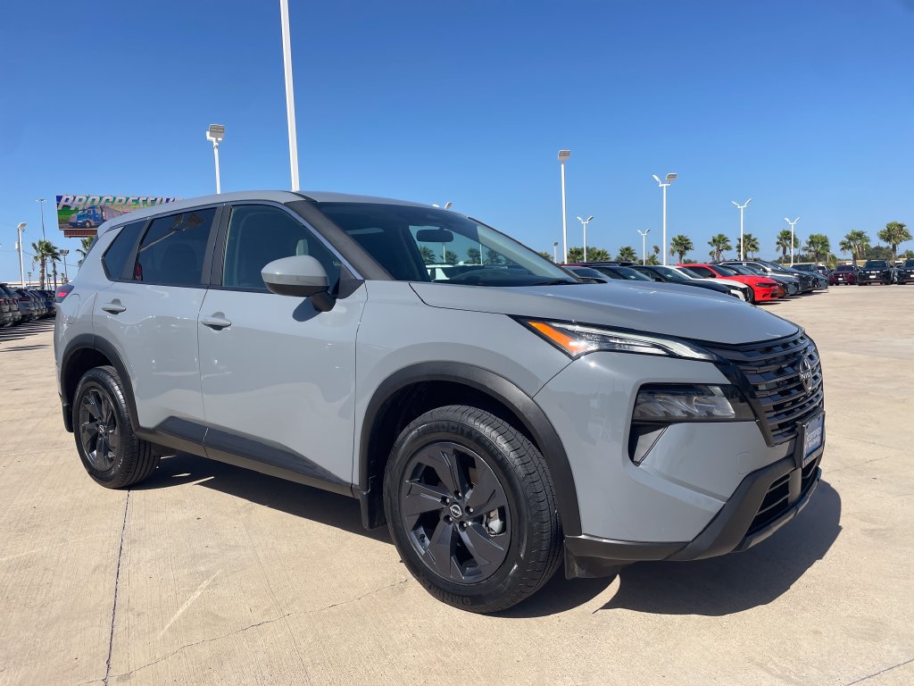 Certified 2026 Nissan Rogue SV FWD image 7