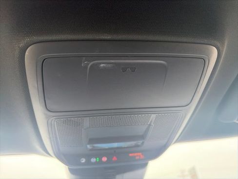 Used 2026 Buick Enclave Preferred AWD/4WD image 25