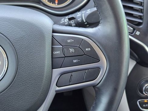 Used 2020 Jeep Cherokee Latitude Lux w/ Quick Order Package 26H Lux image 29