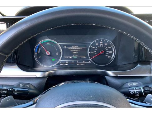 Used 2024 Kia Sorento EX AWD/4WD image 18