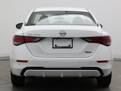 Used 2025 Nissan Sentra SV FWD image 6