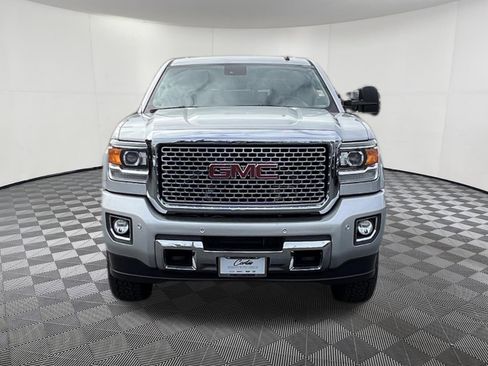 Used 2015 GMC Sierra 2500 Denali AWD/4WD image 2