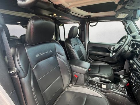 Used 2019 Jeep Wrangler Unlimited Sahara AWD/4WD image 23