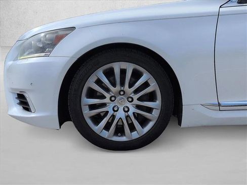 Used 2013 Lexus LS 460 AWD w/ Comfort Pkg image 25