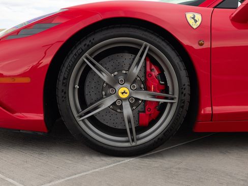 Used 2014 Ferrari 458 Speciale Coupe RWD image 4