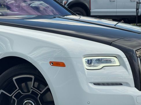 Used 2018 Rolls-Royce Dawn image 33