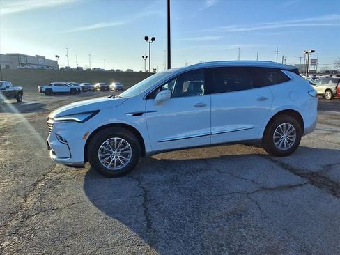 Used 2024 Buick Enclave Premium image 33