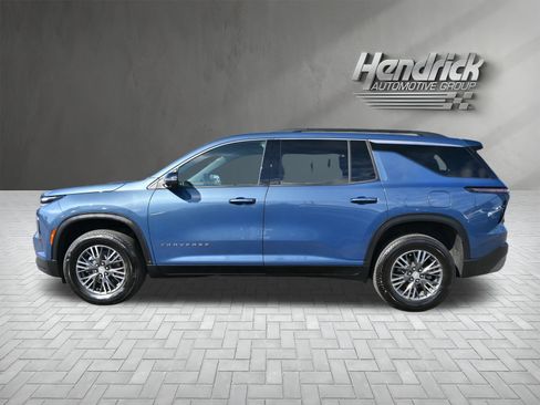 Used 2024 Chevrolet Traverse LT image 7