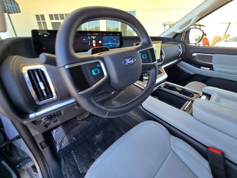 New 2026 Ford Expedition Max Platinum w/ Platinum Ultimate Package image 10