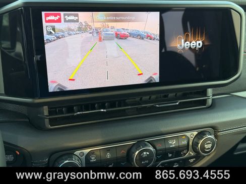 Used 2025 Jeep Gladiator Rubicon w/ Safety Group image 29