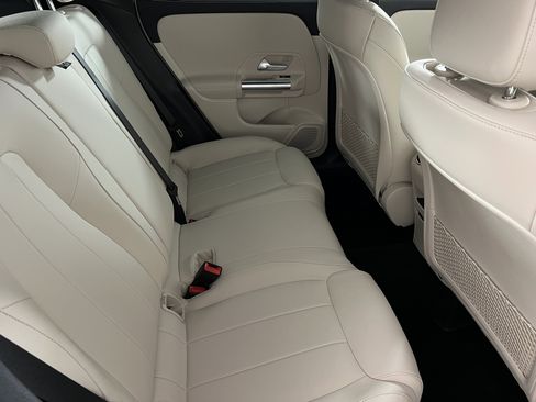 Used 2026 Mercedes-Benz GLA 250 4MATIC image 24