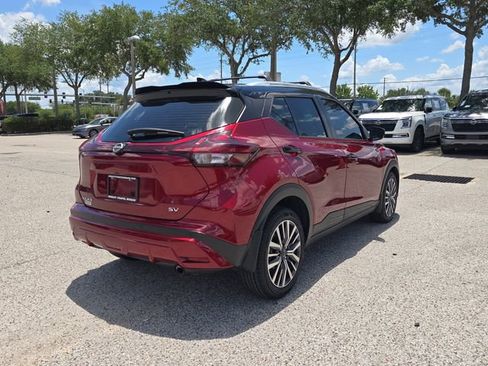 Certified 2024 Nissan Kicks SV FWD image 8