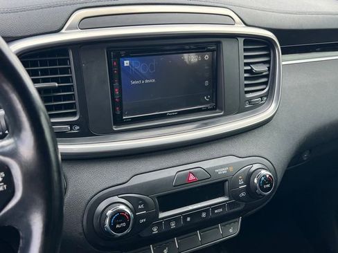 Used 2016 Kia Sorento EX w/ EX Premium Package AWD/4WD image 18