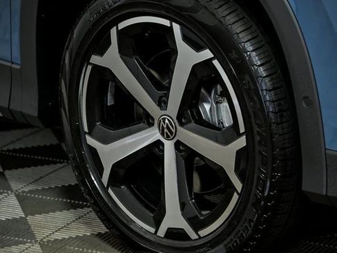New 2026 Volkswagen Tiguan SE AWD/4WD image 3