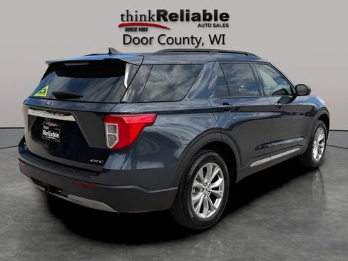 Used 2024 Ford Explorer XLT AWD/4WD image 5