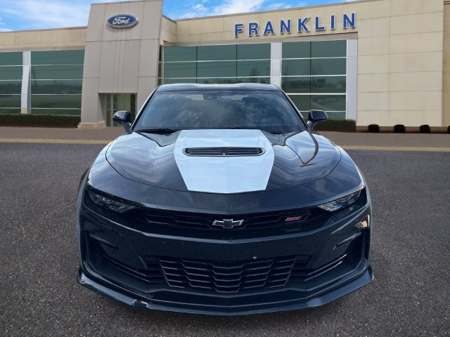 Used 2021 Chevrolet Camaro SS w/ LPO, Ground Effects Package RWD image 2