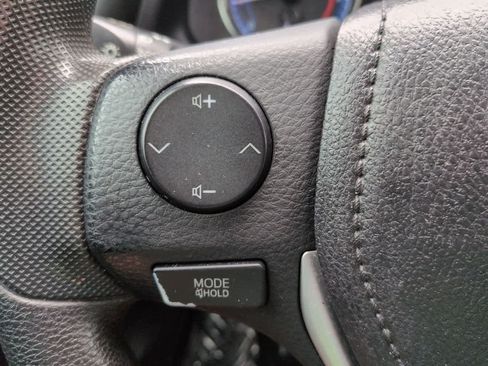 Used 2019 Toyota Corolla LE FWD image 22