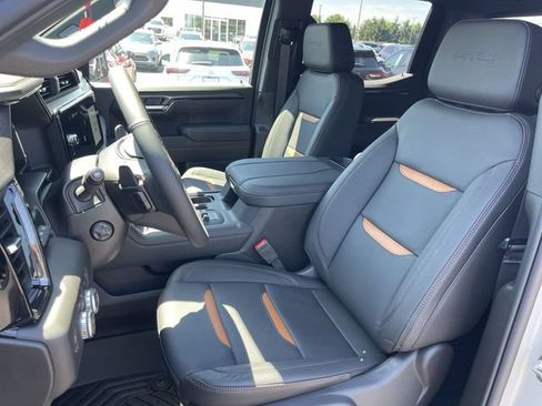 New 2026 GMC Sierra 1500 AT4 w/ Technology Package AWD/4WD image 11